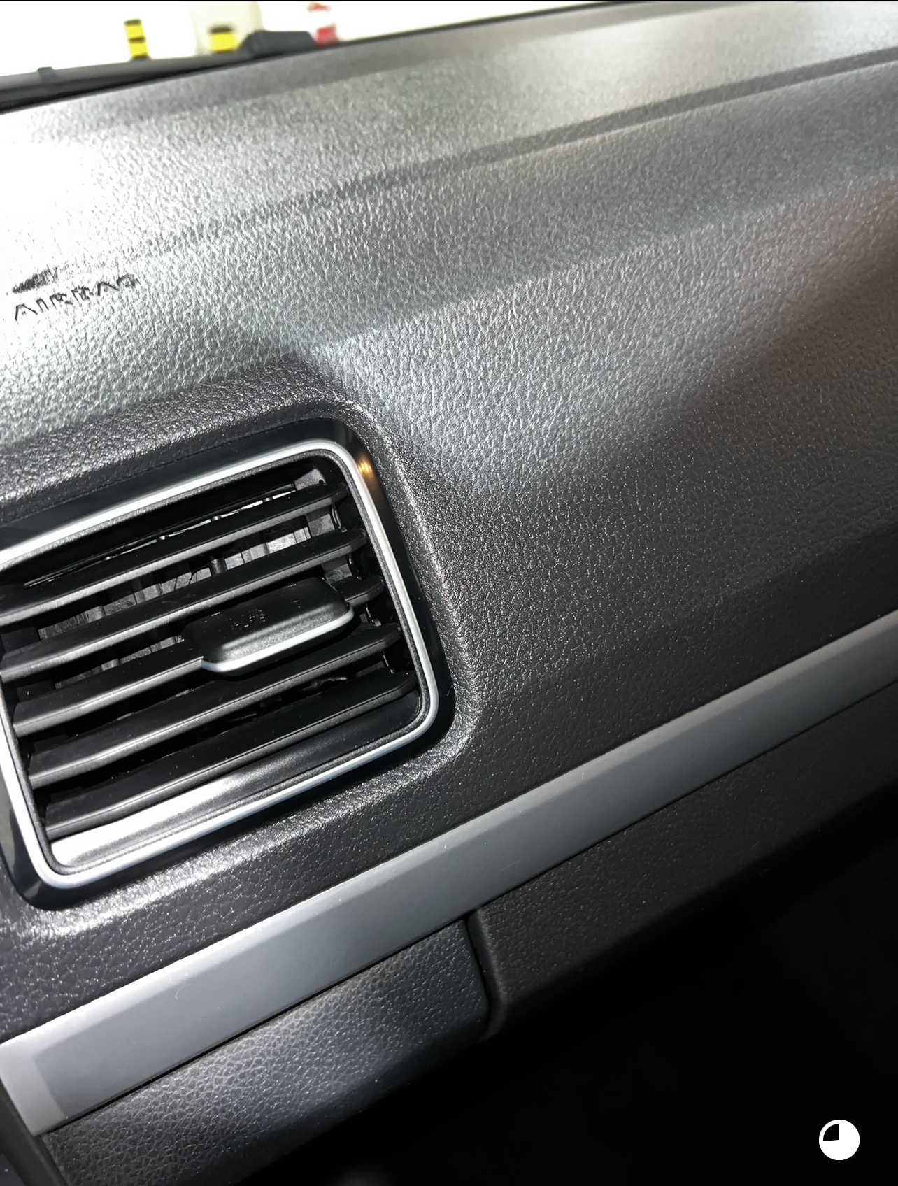 Cleaned dashboard and air vent
