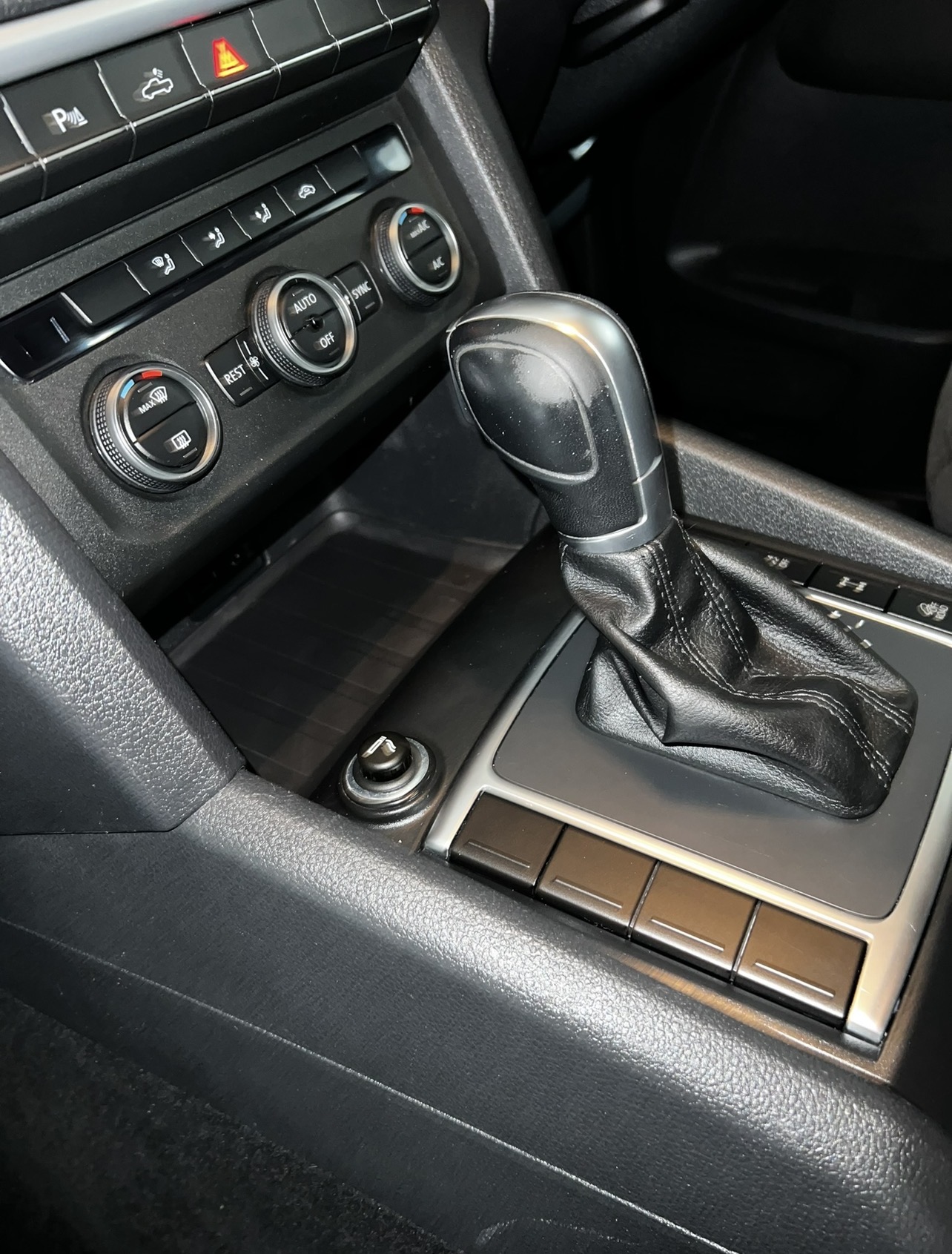 Cleaned centre console and gear selector