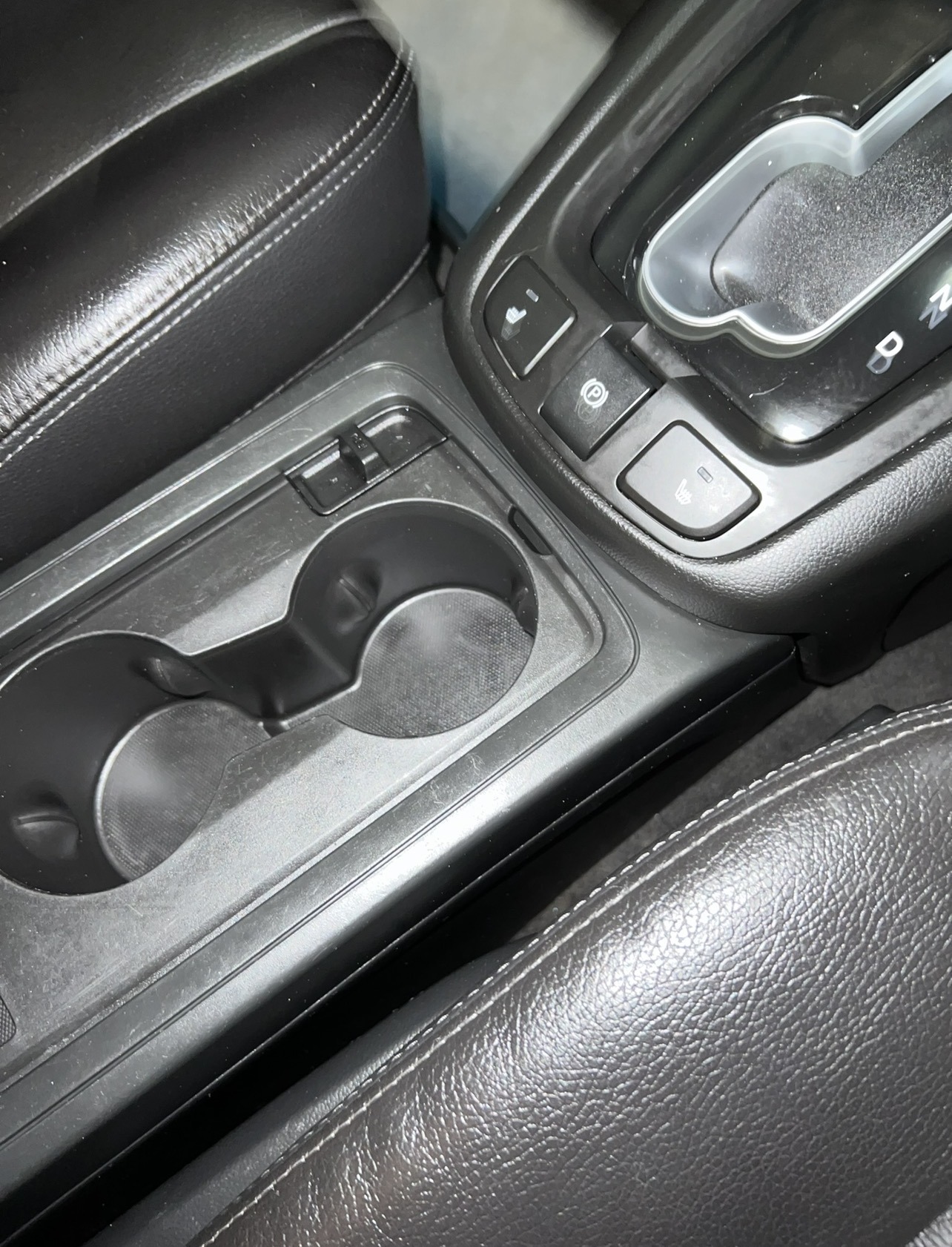 Professional interior car detailing — finished result 7